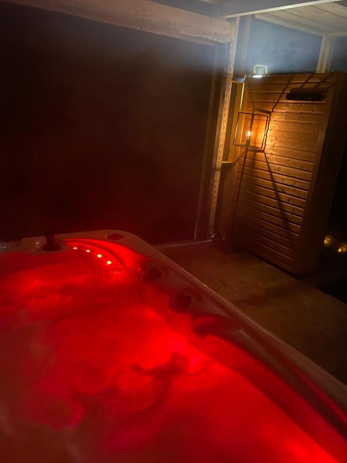 Loveyou Villalunoterie Futuroscope Piscine Spa 4Pers Oyre Zewnętrze zdjęcie